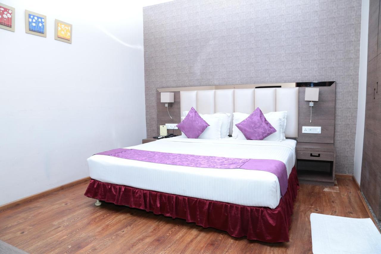 فندق Kc Manor جمشيدبور المظهر الخارجي الصورة
